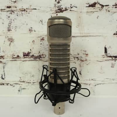 Electro-Voice RE27N/D Cardioid Dynamic Broadcast Microphone W/ Suspension Mount image 2
