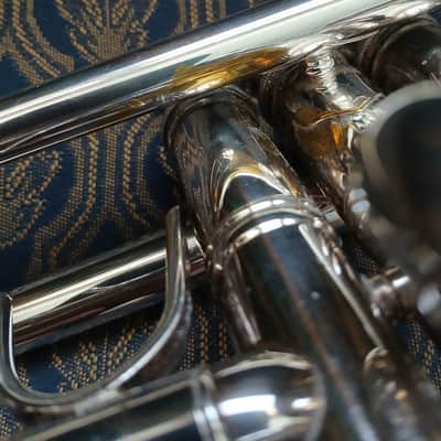 Very Nice Bach Stradivarius Model 37 Trumpet with Case image 5