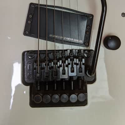Kramer 610- 1987 White with black pinstripe image 3