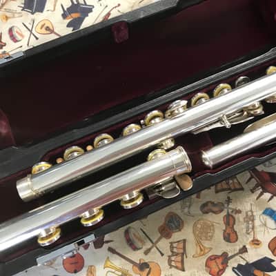 Yamaha YFL-774 Professional Open Hole, Solid Silver B-Foot Flute - Solid Silver image 4