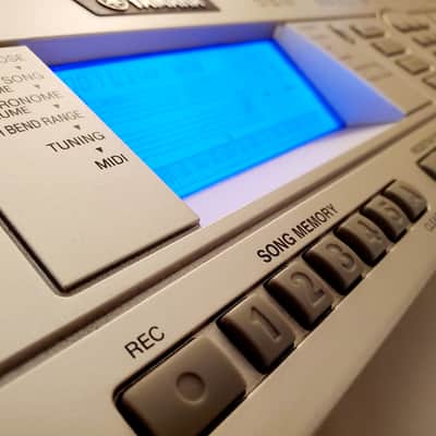 MUST SEE!!! YAMAHA DGX 500 SEMI-WEIGHTED 88-KEY DIGITAL PIANO IN AMAZING CONDITION! image 12