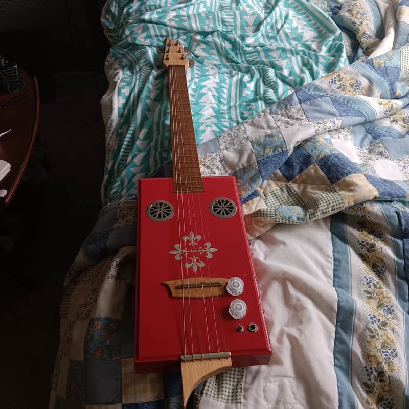 Cigar Box Custom 2019 - Red image 1