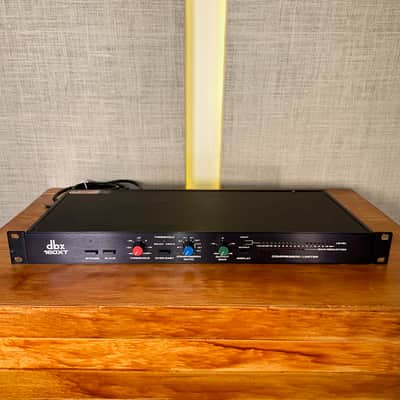 dbx 160XT Compressor / Limiter | Reverb