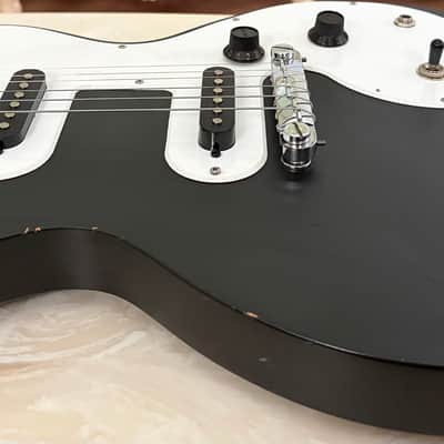 Epiphone Les Paul SL | Black and White image 3