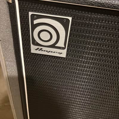 Ampeg SVT-610HLF Classic Series 600-Watt 6x10" Bass Speaker Cabinet 2007 - Present - Black image 2