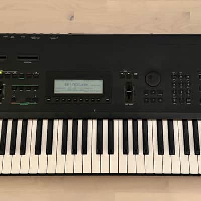 Yamaha SY99 Synthesizer 1991