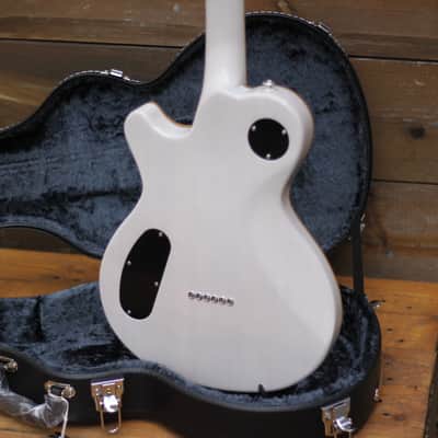 FGN Expert Flame Exotic Maple Top - See Thru White image 13
