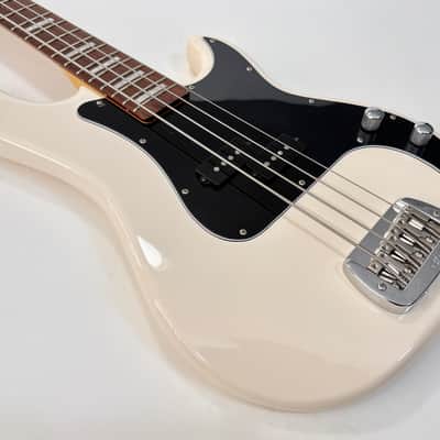 G&L LB-100 Tribute 2020 Olympic White image 7
