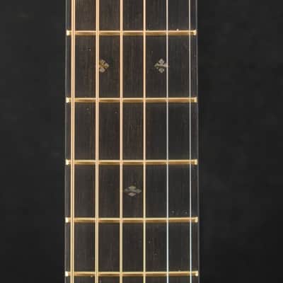 Martin D-28E Modern Deluxe Fishman Aura VT Blend Acoustic-Electric Natural image 4