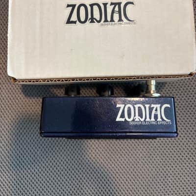 USED Seeker Electric Effects Zodiac - Purple Sparkle image 2