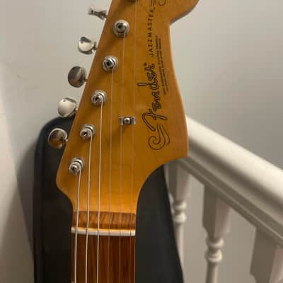 Fender Vintera '60s Jazzmaster Modified with Pau Ferro Fretboard 2019 - 2023 - 3-Color Sunburst image 2