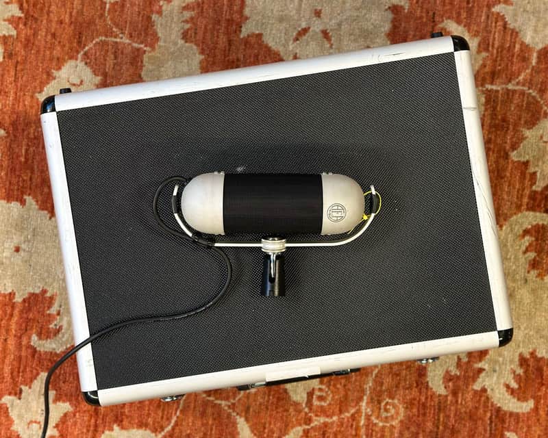 AEA R92 Ribbon Microphone image 1