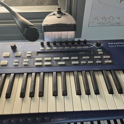 Novation UltraNova 37-Key 20-Voice Synthesizer 2010 - Blue