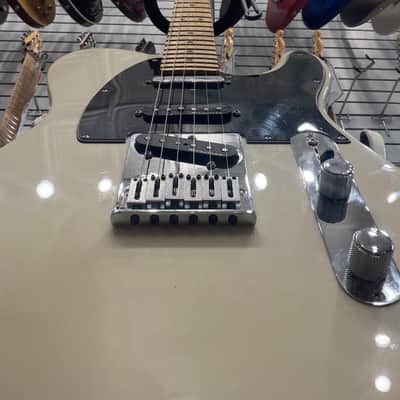 Fender Deluxe Nashville Telecaster with Maple Fretboard - White Blonde image 5
