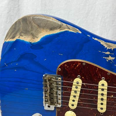 Fender USA Custom Shop '62 1962 Stratocaster Heavy Relic Guitar with COA + Case 2022 - Sapphire Blue Transparent / Rosewood fingerboard image 7
