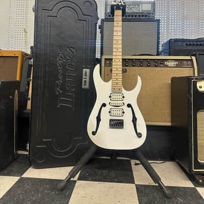 Ibanez PGM301-WH Paul Gilbert Signature 2003 - 2008 - White image 5