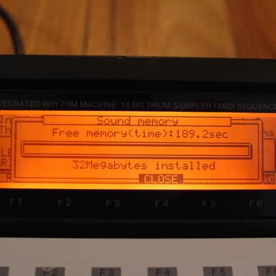 AKAI MPC2000XL, CUSTOM BLACK TRIM, ORANGE LCD BACKLIGHT, INTERNAL ZIP DRIVE or CF READER (+$35), 32MB RAM image 7