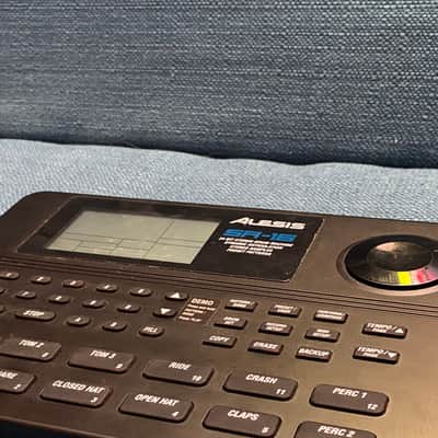 Alesis SR-16 Drum Machine
