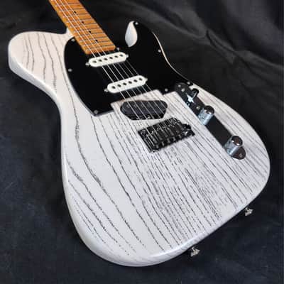 Tom Anderson T Classic Contoured, Swamp Ash Body, SC1 SC1 TF3, 62 Pete, High Gloss White with Black Dog Hair, w/Bag image 10