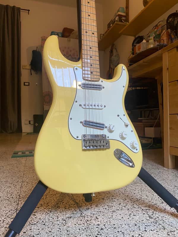 Fender Player Stratocaster + Di marzio Pickup