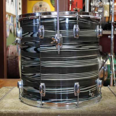 1970s Ludwig 16x16 Standard Floor Tom in Blue Strata image 4