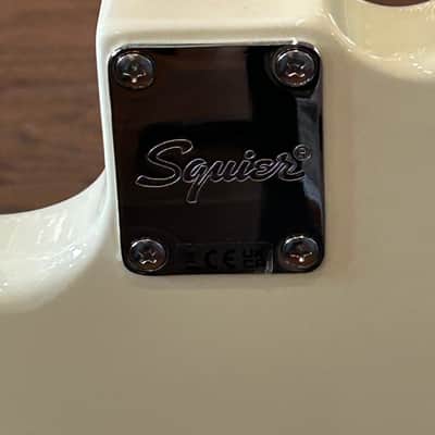 Squier J. Mascis Jazzmaster 2025 - Vintage White image 4