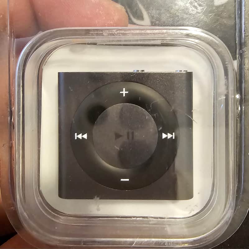 2010 Apple iPod shuffle 2GB MKMK2LL/A Portable MP3 Player in O…