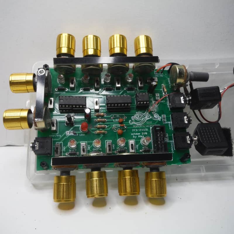 Robotic Octopoid pcb synth 2025 - green/gold