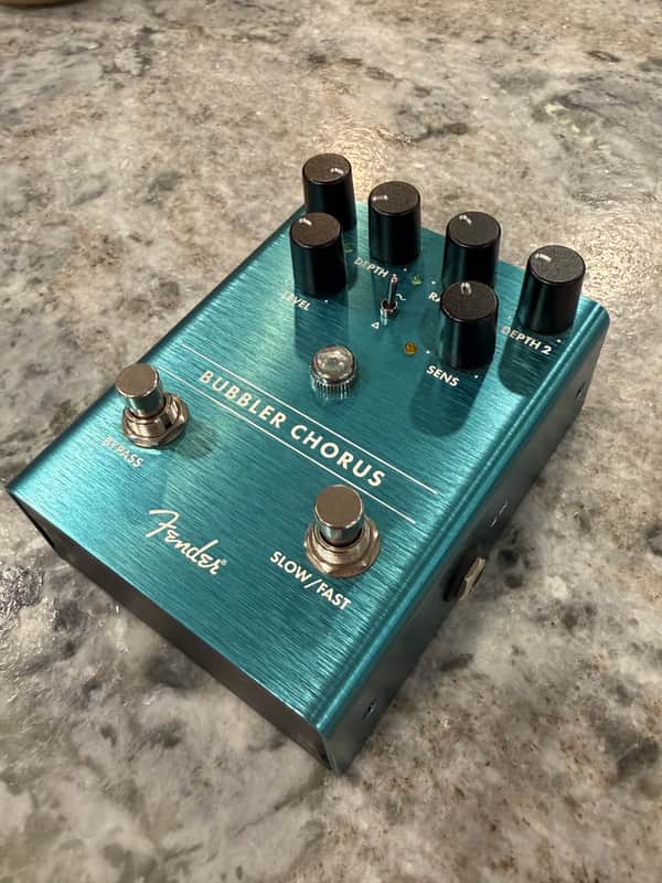 ギター Fender BUBBLER ANALOG CHORUS/VIBRATO Amazon.com: Fender Bubbler Analog Chorus/Vibrato Pedal : Musical