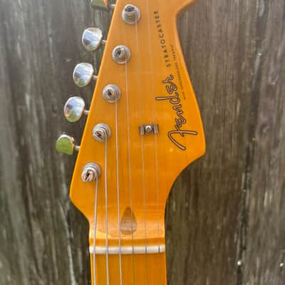 Fender American Vintage II '57 Stratocaster 2022 - Present - 2-Color Sunburst image 3