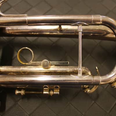 C.G. Conn 8-B Silver Plate Artist Trumpet 1970 W/ Bach C1 Mouthpiece + Mutes image 8
