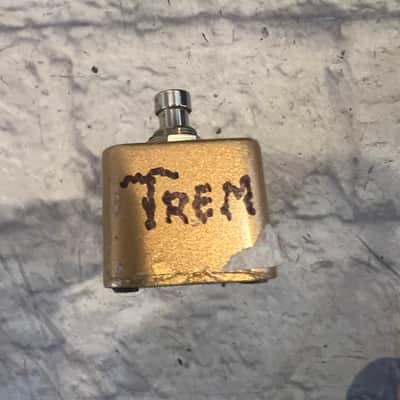 Unknown Gold Mini Tremolo Pedal image 5