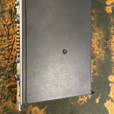 Peavey Tour Series 700w Bass Amp Head 2010s - Silver/Black image 2