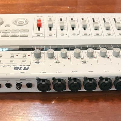 Zoom R16 USB Audio Interface / Digital Multitrack Recorder / Control Surface 2010s - White image 3