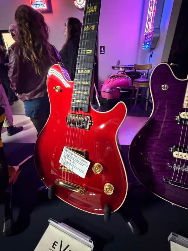 2026 USA EVH CUSTOM SHOP / SPECIAL EDITION WOLFGANG \ CANDY APPLE RED image 1