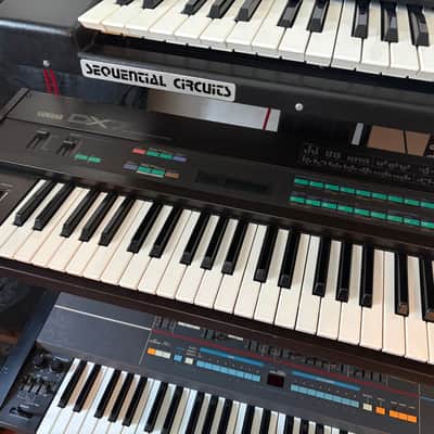 Yamaha DX7 Programmable Algorithm Synthesizer 1983 - 1987 - Black