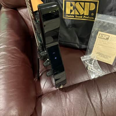 ESP KH-2 NTB Kirk Hammett Signature - Black image 7