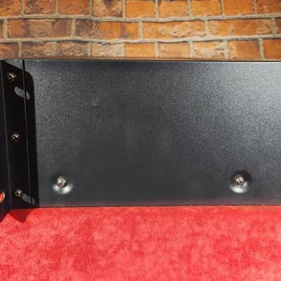 Technical Pro MM2000BT 2000-Watt Mixing Amplifier - Black image 9