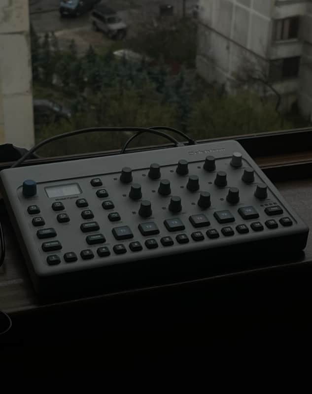 Elektron Model:Cycles Groovebox 2020 - Gray image 1