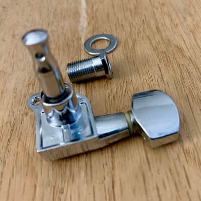 1 Squier Logo Tuner / Machine Head (2009) Vintage Style 45 degree Mounting Tab image 3