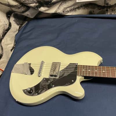 Supro Island Series Jamesport Singlecut Guitar 2016 - Antique White image 2