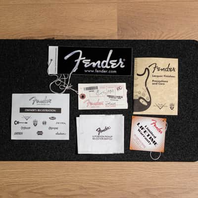 Fender American Vintage '62 Stratocaster 2010 - 3-Color Sunburst image 22