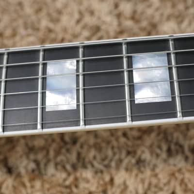 Video! 2018 Gibson 3 P90 Les Paul Custom M2M Vintage White image 5