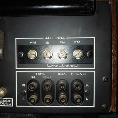 Marantz Model 2215 15-Watt Stereo Solid-State Receiver 1971 - 1973 - Fully Restored Silver with Woodgrain Vinyl Cover image 7