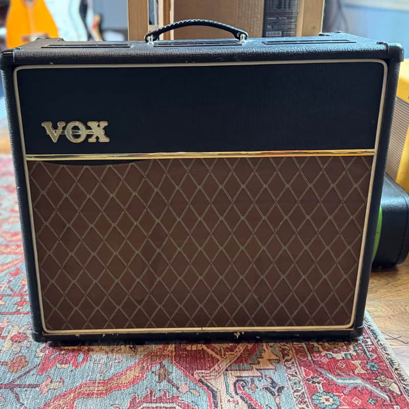 Vox AC30CC1 Custom Classic 30-Watt 1x12" Guitar Combo 2005 - 2006 - Black image 1