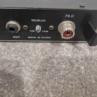 FM Wireless System Receiver Audio Equipment - Wireless Connectivity, Durable Design - Very Good image 6