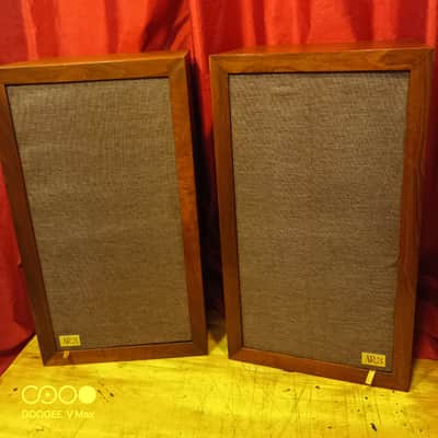 Acoustic Research AR 3 1962 - Oiled walnut image 1