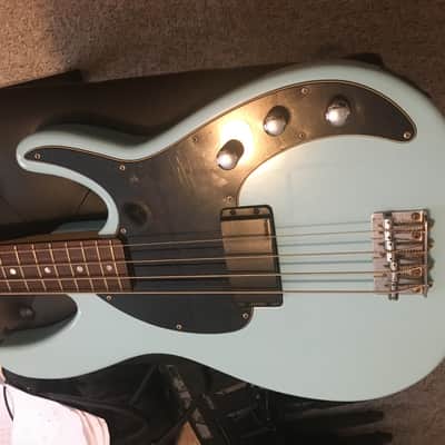 Peavey Forum - Powder Blue image 8