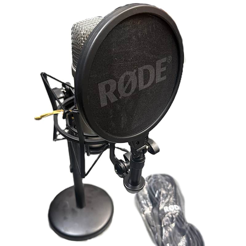 Rode NT1A Studio Microphone Bundle image 1