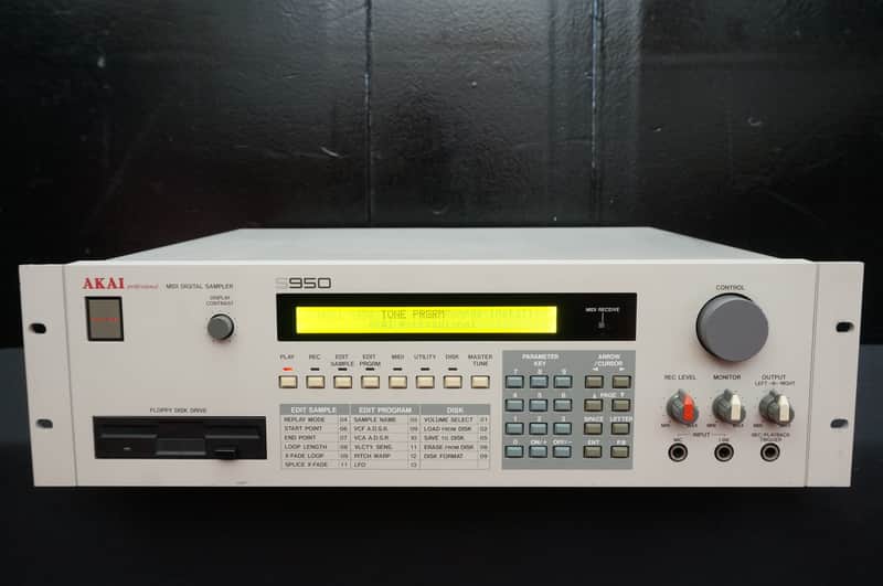 AKAI S950 Rare Classic 80's Vintage 12 bit LO-FI 2U Rack Sampler - 100V image 1